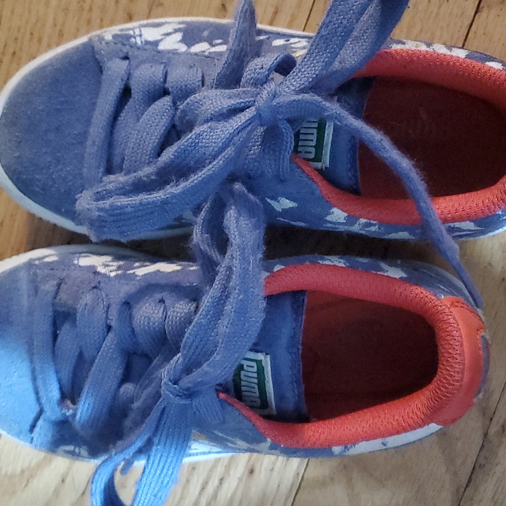 Girls Puma shoes
